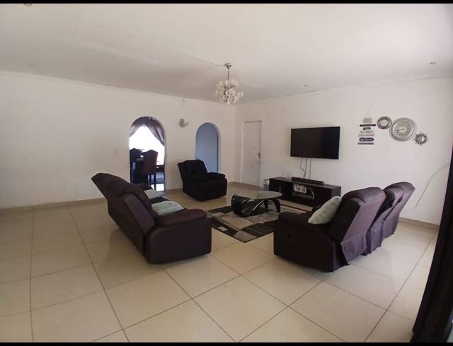 2 BEDROOM HOUSE FOR SALE IN ELSBURG